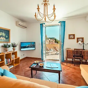 Taoapartments - Casa Vittoria , Taormina Italy