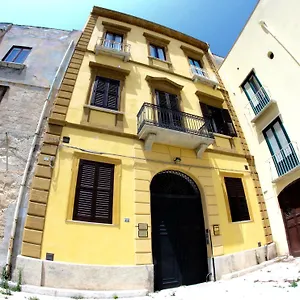 Al 22 , Trapani Italy